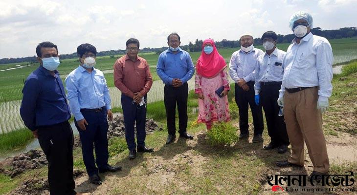 খুলনা ডেন্টাল কলেজ এন্ড হাসপাতাল হচ্ছে লবনচরা থানার পাশেই