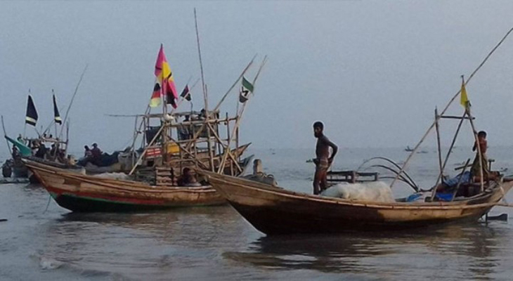 সাগরে মাছ ধরায় ৬৫ দিনের নিষেধাজ্ঞা শুরু মধ্যরাতে