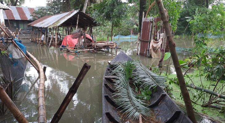 চাহিদার তুলনায় নেই পর্যপ্ত ত্রাণ, অনাহারে পানিবন্দিারা