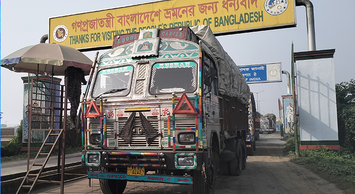 শুল্ক মুক্ত সুবিধায় বেনাপোল দিয়ে চাল আমদানি শুরু