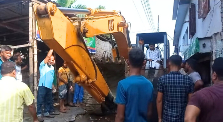 প্রাণসায়ের খাল দখলমুক্ত ও দুই পাড়ের অবৈধ স্থাপনা উচ্ছেদ অভিযান শুরু