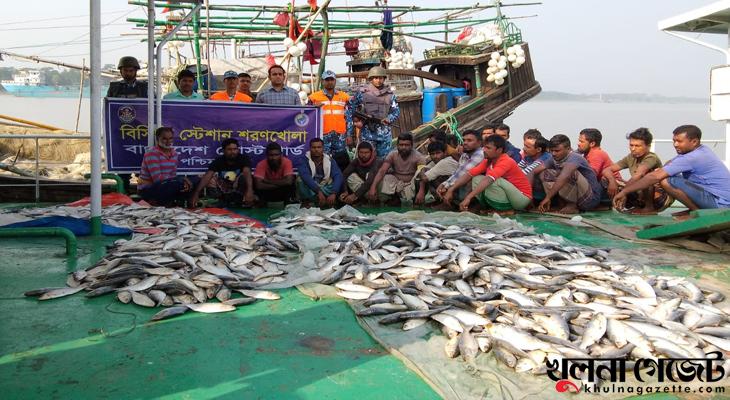 বাগেরহাটে ১৮০ মন জাটকা ও জালসহ ১০ জেলে আটক