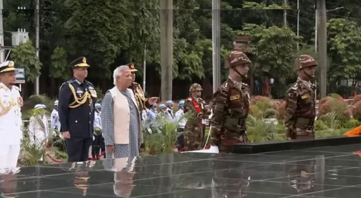 শিখা অনির্বাণে রাষ্ট্রপতি ও প্রধান উপদেষ্টার শ্রদ্ধা