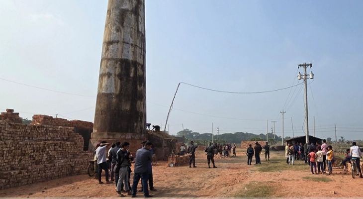 অবৈধভাবে ভাটা পরিচালনার দায়ে মালিককে পাঁচ লাখ টাকা জ‌রিমানা