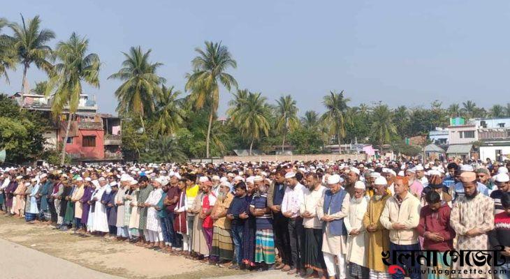 সাবেক কাউন্সিলর টিপুর দাফন সম্পন্ন, জানাযায় বিপুল মানুষ