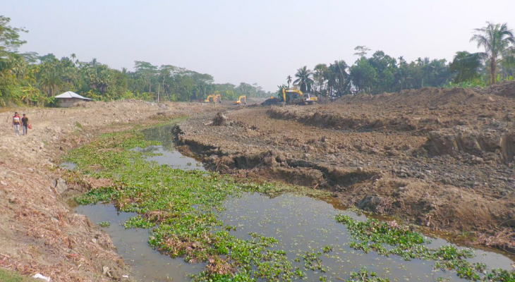 অবৈধ স্থাপনার কারনে শেষ হচ্ছে না বিষখালী নদী পুনঃখনন