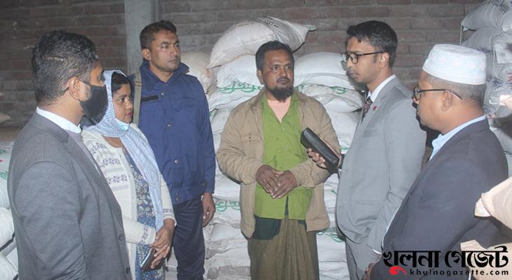 অবৈধভাবে সার মজুদ : দুই প্রতিষ্ঠান সিলগালা, ২ লাখ টাকা অর্থদন্ড