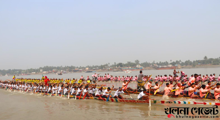 রূপসা নদীতে নৌকা বাইচ প্রতিযোগিতায় প্রথম সুন্দরবন টাইগার্স