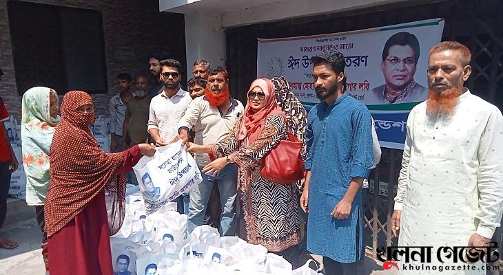 সাবেক এমপি লবীর উদ্যোগে নগরীর ১৬টি ওয়ার্ডে ঈদ উপহার বিতরণ