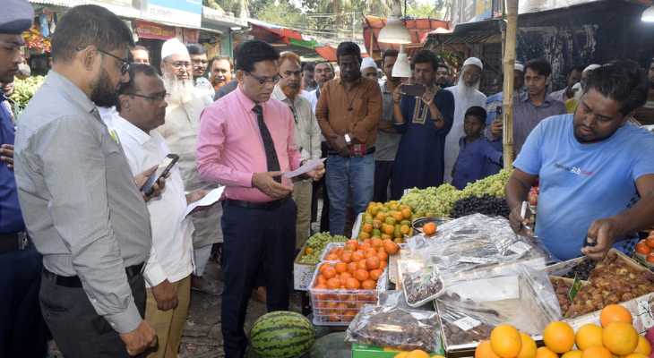 রমজানে সততার সাথে ব্যবসা পরিচালনার আহবান কেসিসি প্রশাসকের