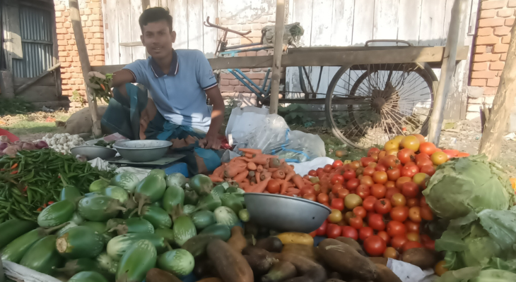 রামপালে ২৫ টাকার বেগুন সপ্তাহের ব্যবধানে বেড়ে ৬০