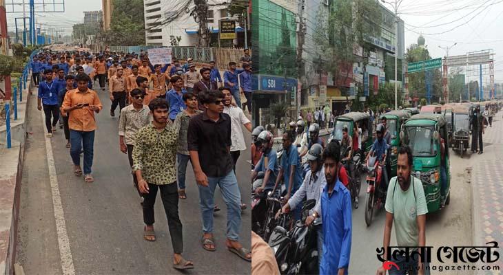 সড়‌কে পলিটেকনিক শিক্ষার্থীদের অবস্থান, যানজ‌টে দু‌র্ভোগ