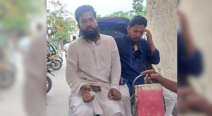গোপালগঞ্জ বিশ্ববিদ্যালয় ছাত্র অধিকারের ২ নেতার উপর হামলা