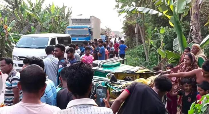 নড়াইলে সিএনজি-কাভার্ডভ্যান মুখোমুখি সংঘর্ষে নিহত ১, আহত ৫