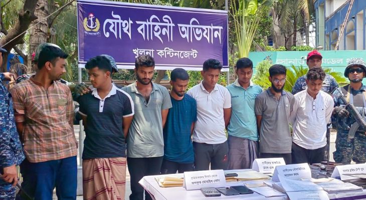 নৌবাহিনীতে চাকরি দেওয়ার নামে প্রতারণা : ৩৮ প্রার্থী উদ্ধার, গ্রেপ্তার ৯ প্রতারক