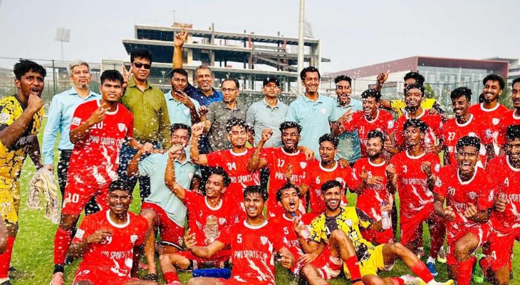 রানার্সআপ ভেন্যুতে অনুষ্ঠান, চ্যাম্পিয়নদের জন্য অপেক্ষা