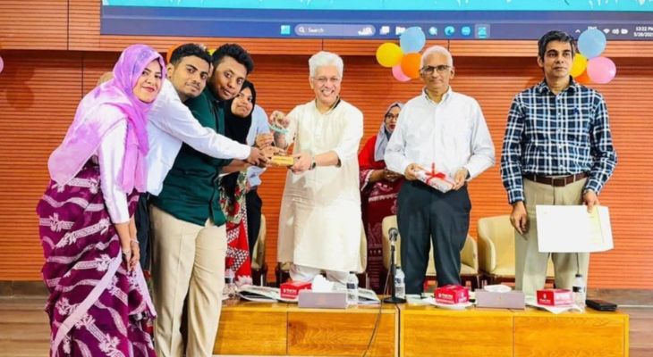 টেকসই নগর পরিকল্পনা প্রতিযোগিতায় তৃতীয় খুলনা বিশ্ববিদ্যালয় দল