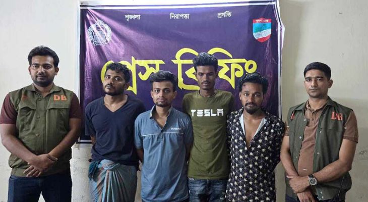 যশোরে হত্যাসহ ১৯ মামলার আসামি তুহিন ও চার সহযোগী আটক