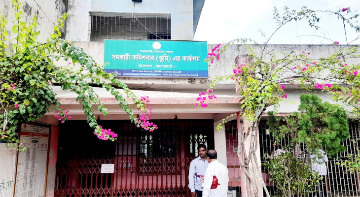 রামপাল উপজেলা সহকারী কমিশনার (ভূমি) এর কার্যালয়ে চোরের হানা