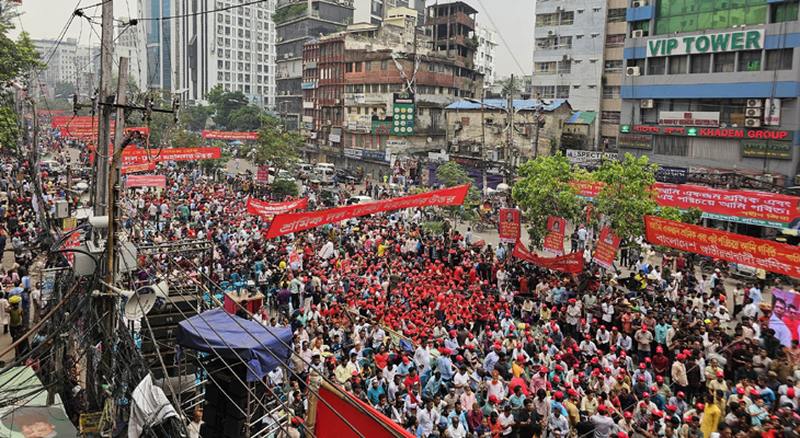 মে দিবসের সমাবেশে জনতার ঢল