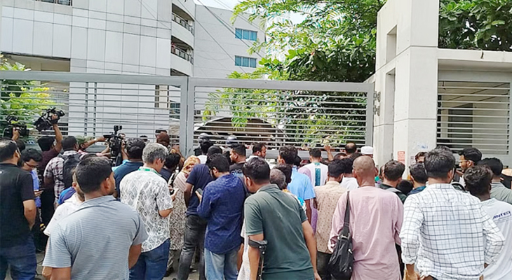 জাতীয় চক্ষুবিজ্ঞান ইনস্টিটিউটে সংঘর্ষ, চিকিৎসা কার্যক্রম বন্ধ