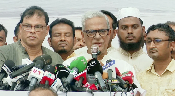 ড. ইউনূস ১৮ কোটি জনগণের, পদত্যাগ চাই না : ফারুক