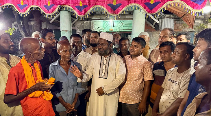 সংখ্যাগুরু এবং সংখ্যালঘু কথার কবর রচনা হোক : মাহফুজুর রহমান