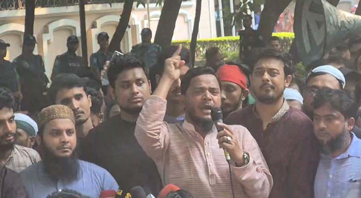 দুপুরের মধ্যেই আ.লীগকে নিষিদ্ধ ঘোষণা করতে হবে : ড. মাসুদ