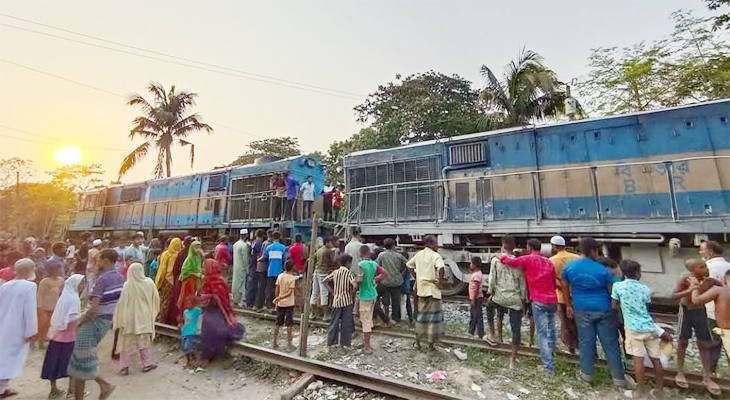 যশোর-বেনাপোল রেলপথে ট্রেন-ট্রাক সংঘর্ষ, আহত ২