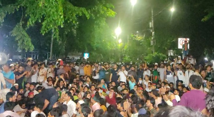 আ. লীগ নিষিদ্ধের দাবিতে উত্তাল যমুনা