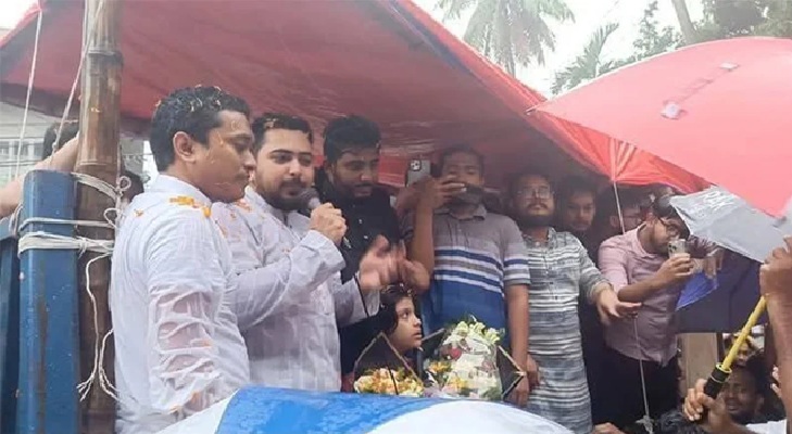 বৃষ্টিতে ভিজে ছুটছেন নাহিদ-তাসনীম জারাসহ এনসিপি নেতারা