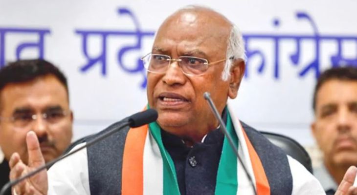 শীর্ষ জেনারেলের বক্তব্য ঘিরে উত্তপ্ত নয়াদিল্লির রাজনীতি
