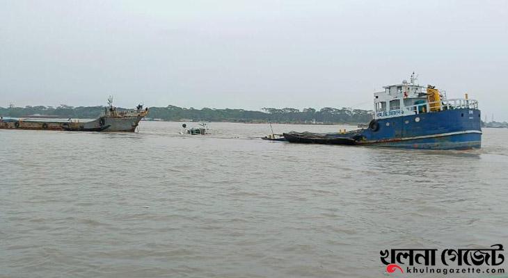 মোংলা নদীতে কার্গো জাহাজের ধাক্কায় ডুবে গেছে ফ্লাইঅ্যাশ বোঝাই কার্গো