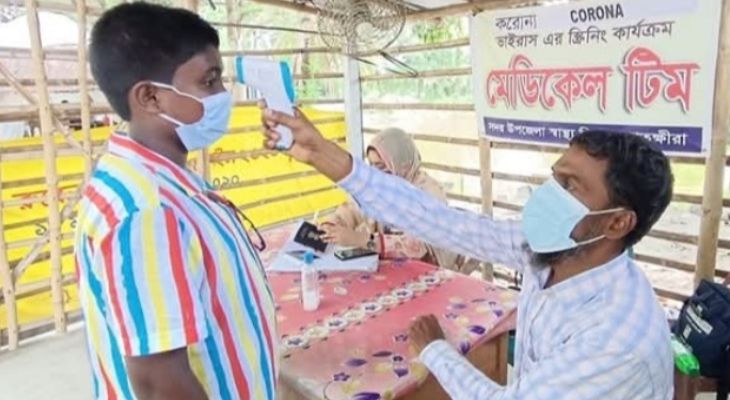 ভোমরা ইমিগ্রেশন চেকপোষ্টে করোনা সতর্কতা জোরদার