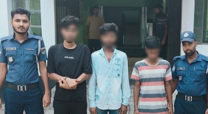 রূপসায় গৃহবধুকে ধর্ষণের ঘটনায় গ্রেপ্তার ৩