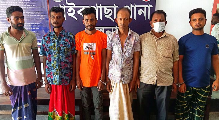 পাইকগাছায় পরোয়ানাভুক্ত ৬ আসামিসহ আটক ৭