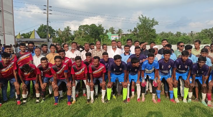 শিরোমনিতে শহীদ জিয়া স্মৃতি ৮ দলীয় ফুটবল টুর্নামেন্টের উদ্বোধন