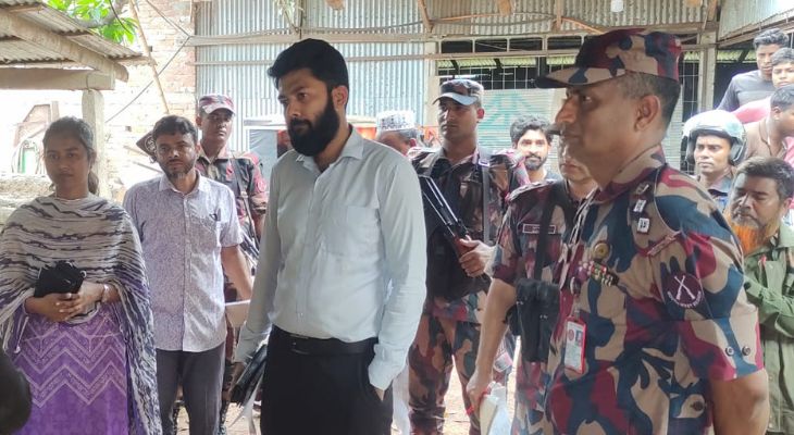 সাতক্ষীরায় তিন সমিলে বিজিবির অভিযান, ৩৮ লাখ টাকার কাঠ জব্দ