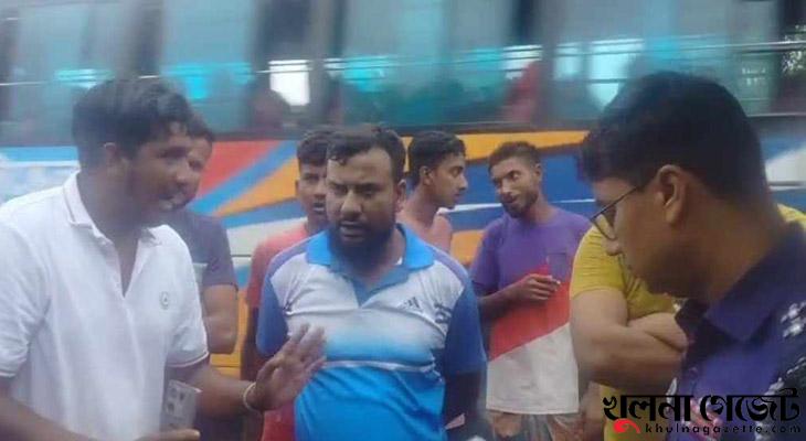 যশোরে নগদের ৫৫ লাখ টাকা ছিনতাইয়ের অভিযোগ