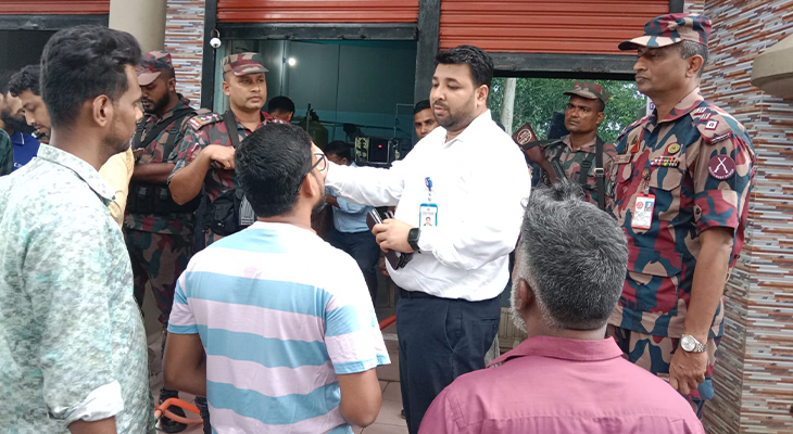 সাতক্ষীরায় খাবার পানি উৎপাদনকারী দুটি প্রতিষ্ঠানকে ৫০ হাজার টাকা জরিমানা