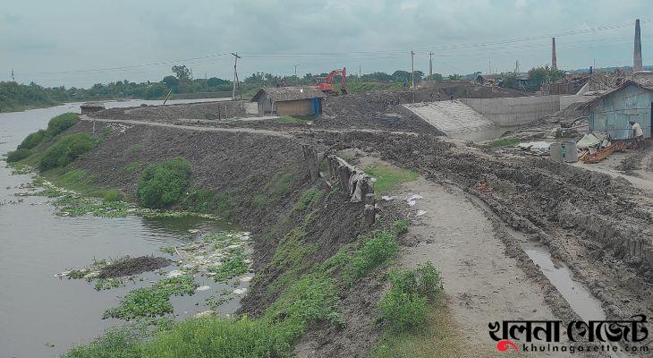 টানা বৃষ্টিতে বাড়ছে বেতনার পানি, প্লাবিত হওয়ার শঙ্কায় তীরবর্তী এলাকার বাসিন্দারা