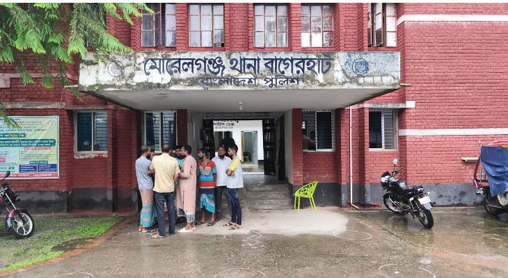 মোরেলগঞ্জে ব্যবসায়ীকে অপহরণকালে মুক্তিযুদ্ধের প্রজন্মদলের নেতাসহ আটক ৪