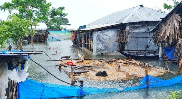 বৃষ্টি বাড়ার সাথে সাথে বাড়ছে জলাবদ্ধতার আশঙ্কা