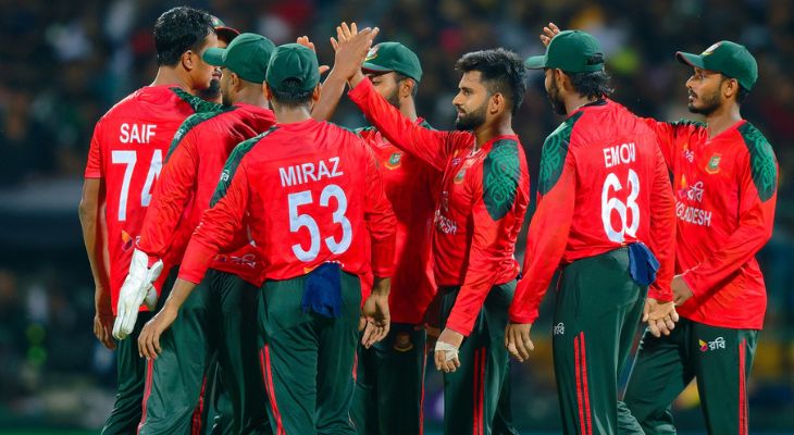 একাদশে ৩ পরিবর্তন নিয়ে ব্যাটিংয়ে বাংলাদেশ