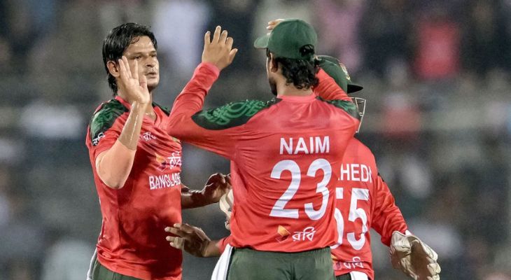 বাংলাদেশকে বড় লক্ষ্য দিল পাকিস্তান