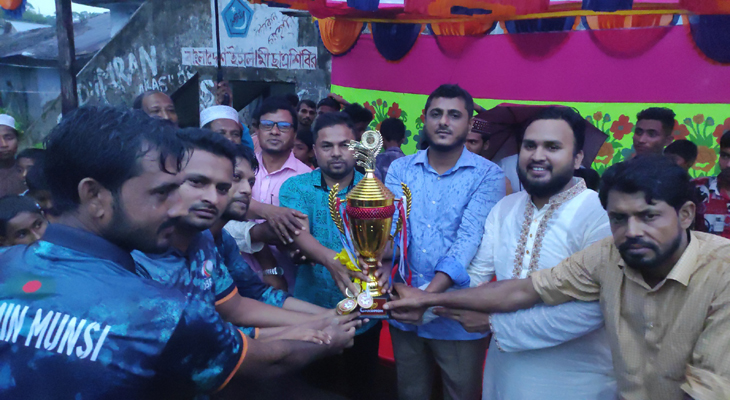 শরণখোলায় জমজমাট ফুটবল ফাইনাল : চ্যাম্পিয়ন দক্ষিণ তাফালবাড়ি সুপার কিংস