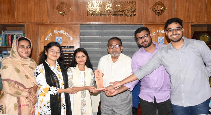 থ্রি-জিরো ক্লাব আইডিয়েশন চ্যালেঞ্জে দেশসেরা খুবি শিক্ষার্থীদের দল