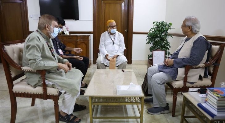 আওয়ামী সন্ত্রাসে ১৫ বছরে নিহতদের তালিকা করার নির্দেশ প্রধান উপদেষ্টার