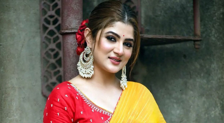 বিজেপির হয়ে হেরে এবার মমতার দল থেকে ভোটে দাঁড়াবেন শ্রাবন্তী!