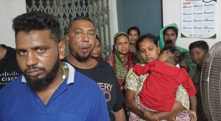 ১৪ বাংলাদেশিকে সাতক্ষীরা বিজিবির কাছে হস্তান্তর করেছে বিএসএফ